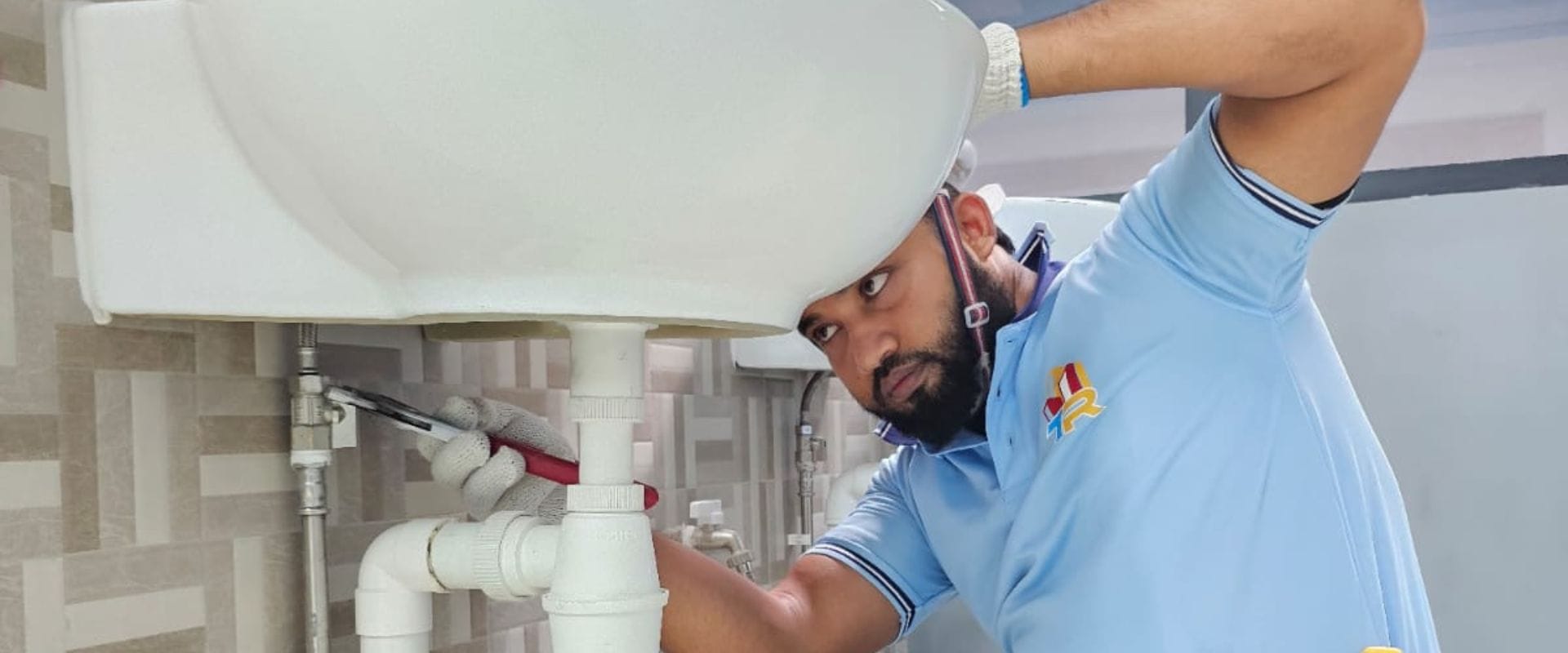 trhandyservice-hero-img-1